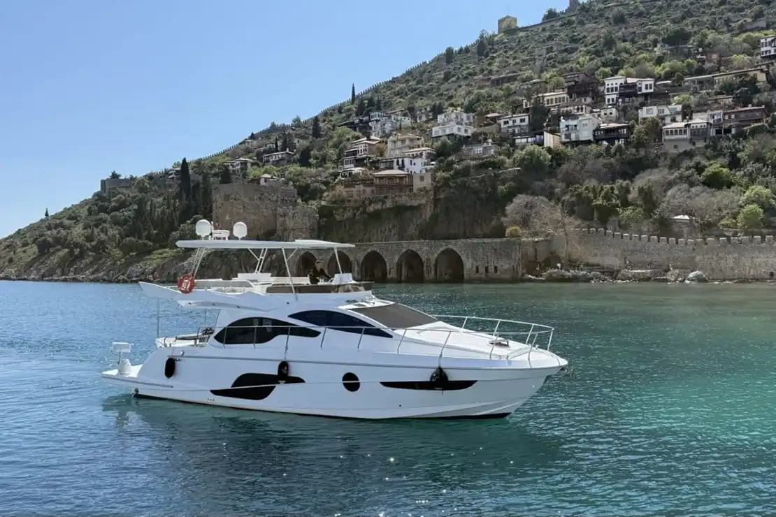 Alanya Yat Kiralama 15m Özel Yapım